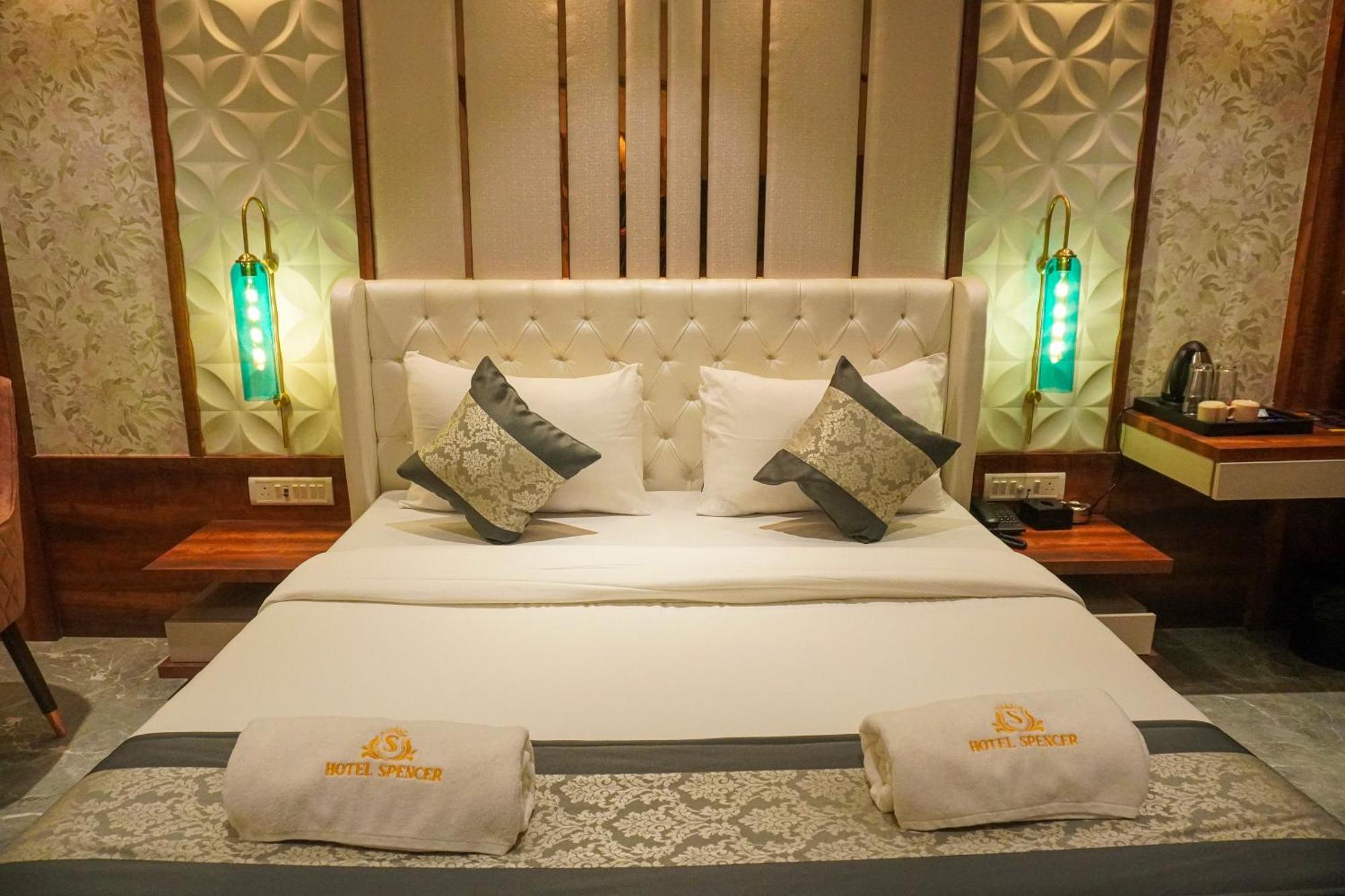 Hotel Spencer-נאווי מומבאי מראה חיצוני תמונה